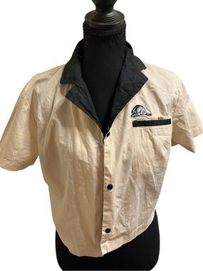 Lightweight Cream Short-Sleeve Shirt Jacket with Black Trim